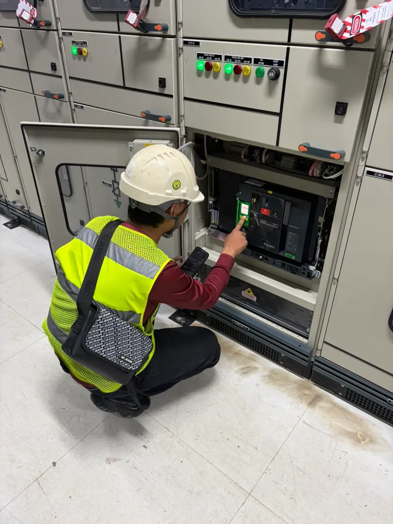 Electrical panel testing at DAMAC BKK01