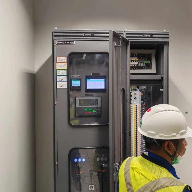 TERRA data center: distribution panel inspection